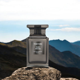 Tom-Ford-Oud-Wood-Parfumproben-Duftproben-Abfüllung